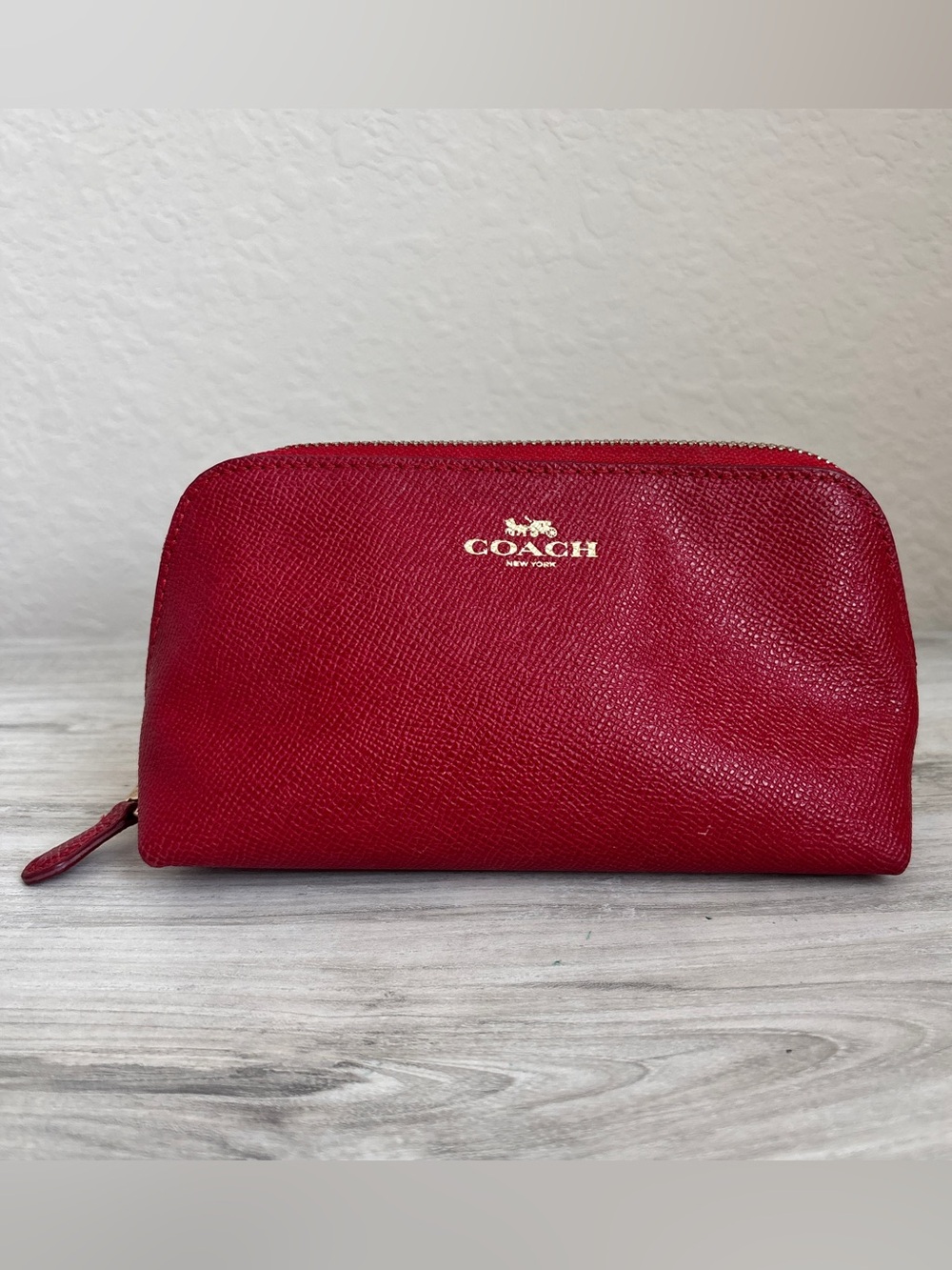 Coach Red Dome Crossgrain Leather Cosmetic Case Makeup Bag Zip Pouch